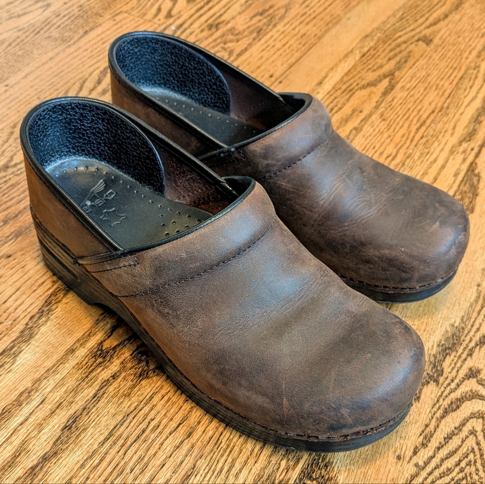 Dansko Professional Clog (44) Antique Brown